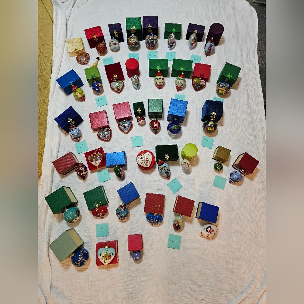 Li bien ornaments
